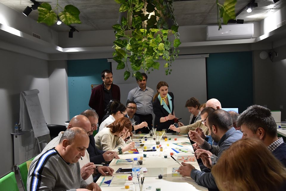 რუსთავის მერიის თანამშრომლებმა გუნდურობისა და მართვის ტრენინგი გაიარეს